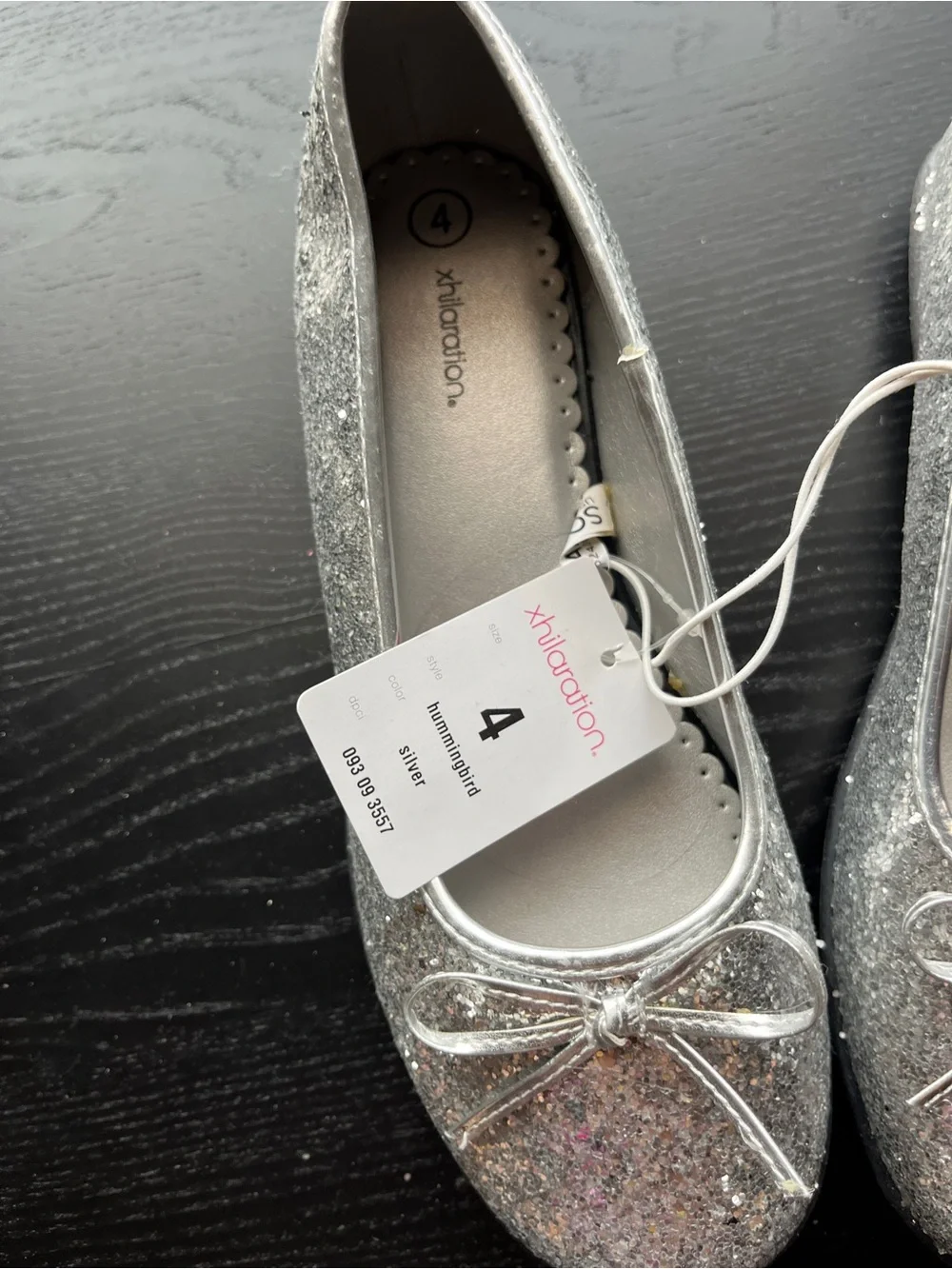 Xhilaration Silver Glitter Girls Ballet Flat Shoes Size 4 New Hummingbird